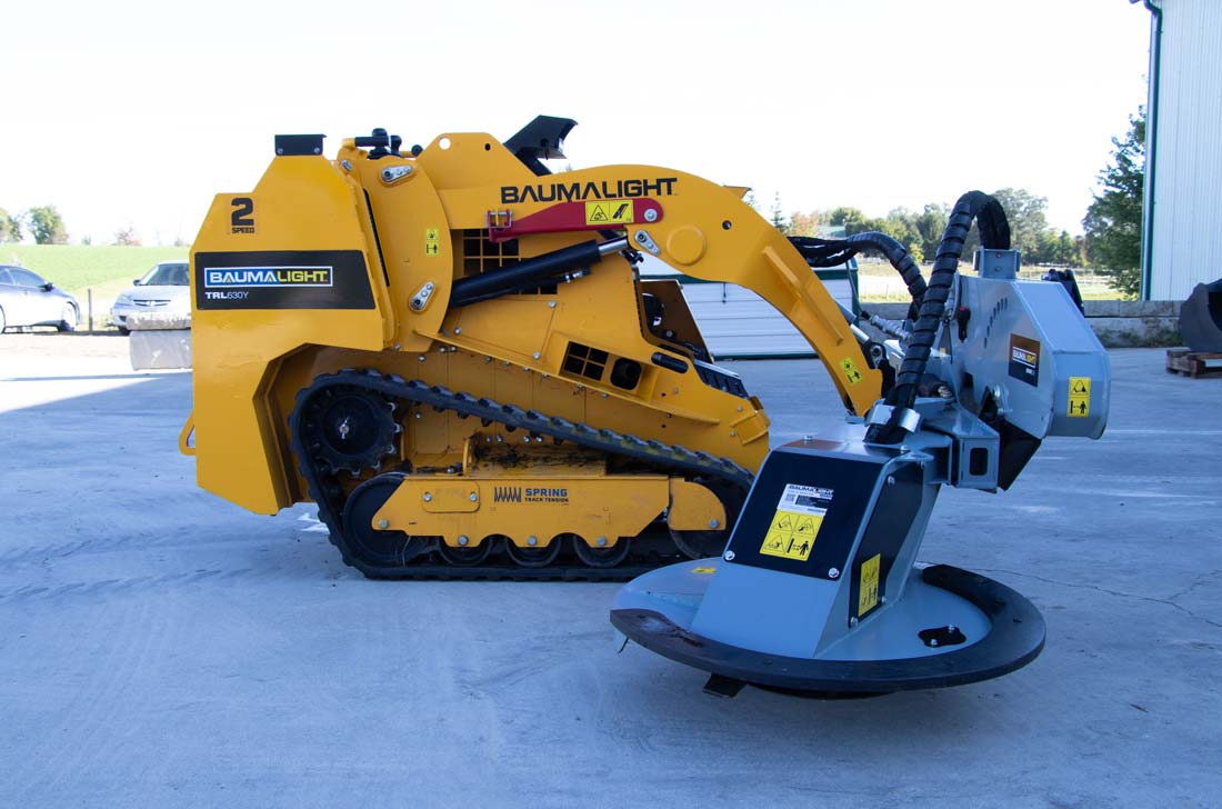 Mini skidsteer with bmm230 barrier mower