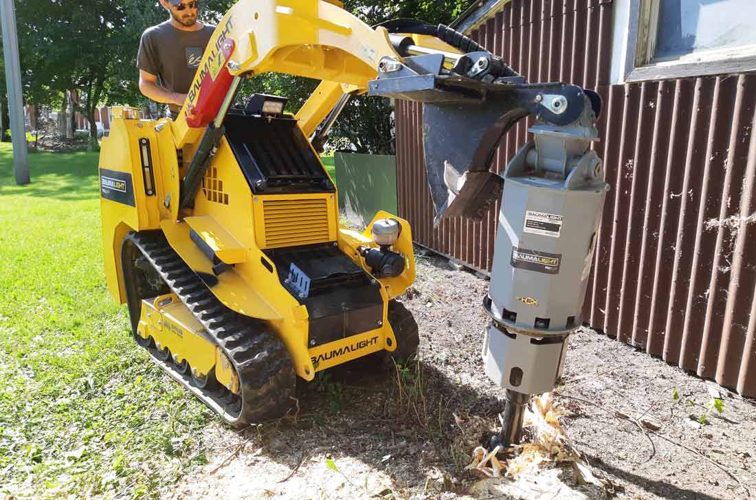 Baumalight stump planer attached with RC586