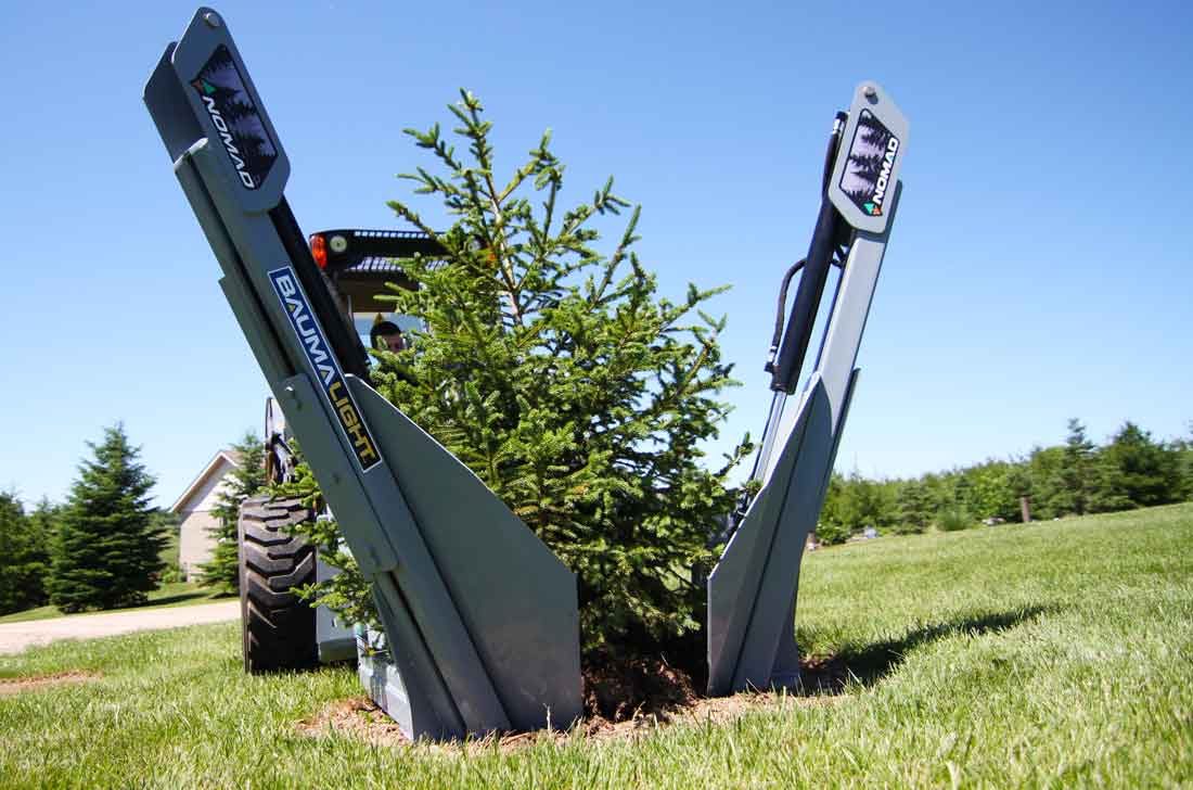 Baumalight 30 inch skidsteer tree spade digging tree