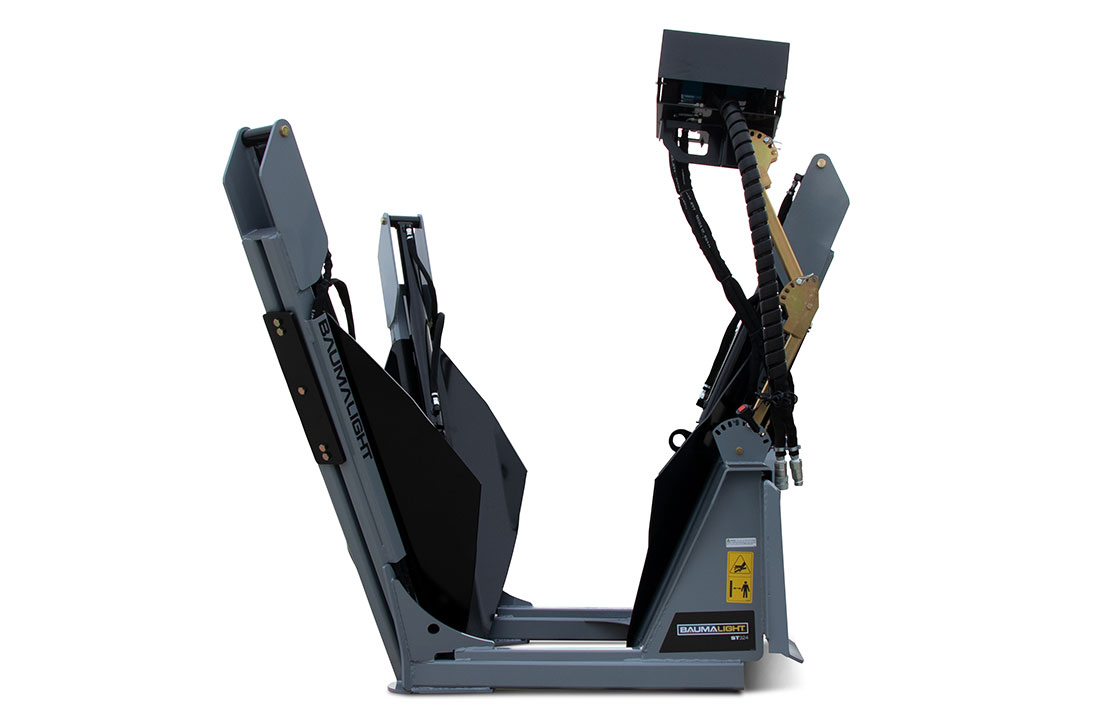 Hydraulic tree spade with wireless controls